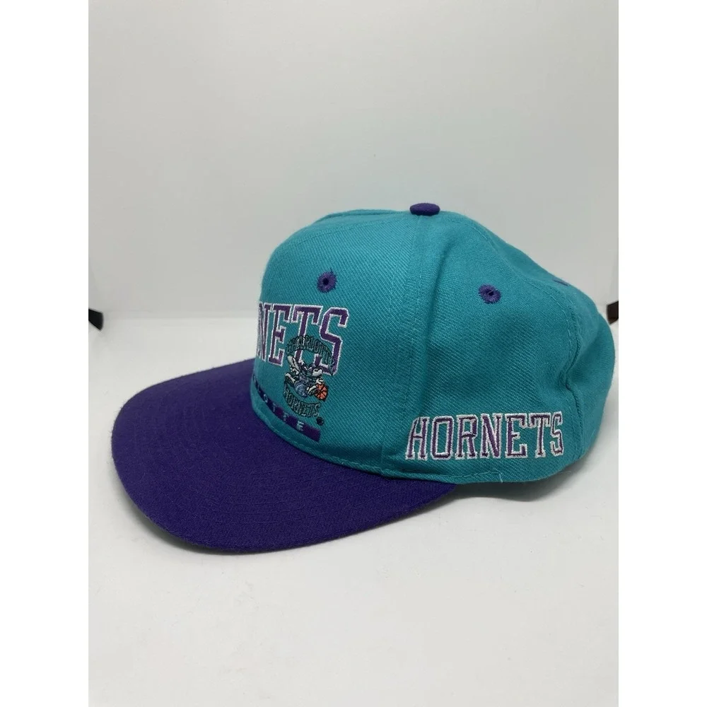 Vintage Charlotte Hornets NBA Snapback Hat AJD Embroidered Logo Purple‎ & Teal